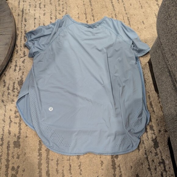 Lululemon Strong Rays Short Sleeve Chambray Blue - Picture 2 of 6